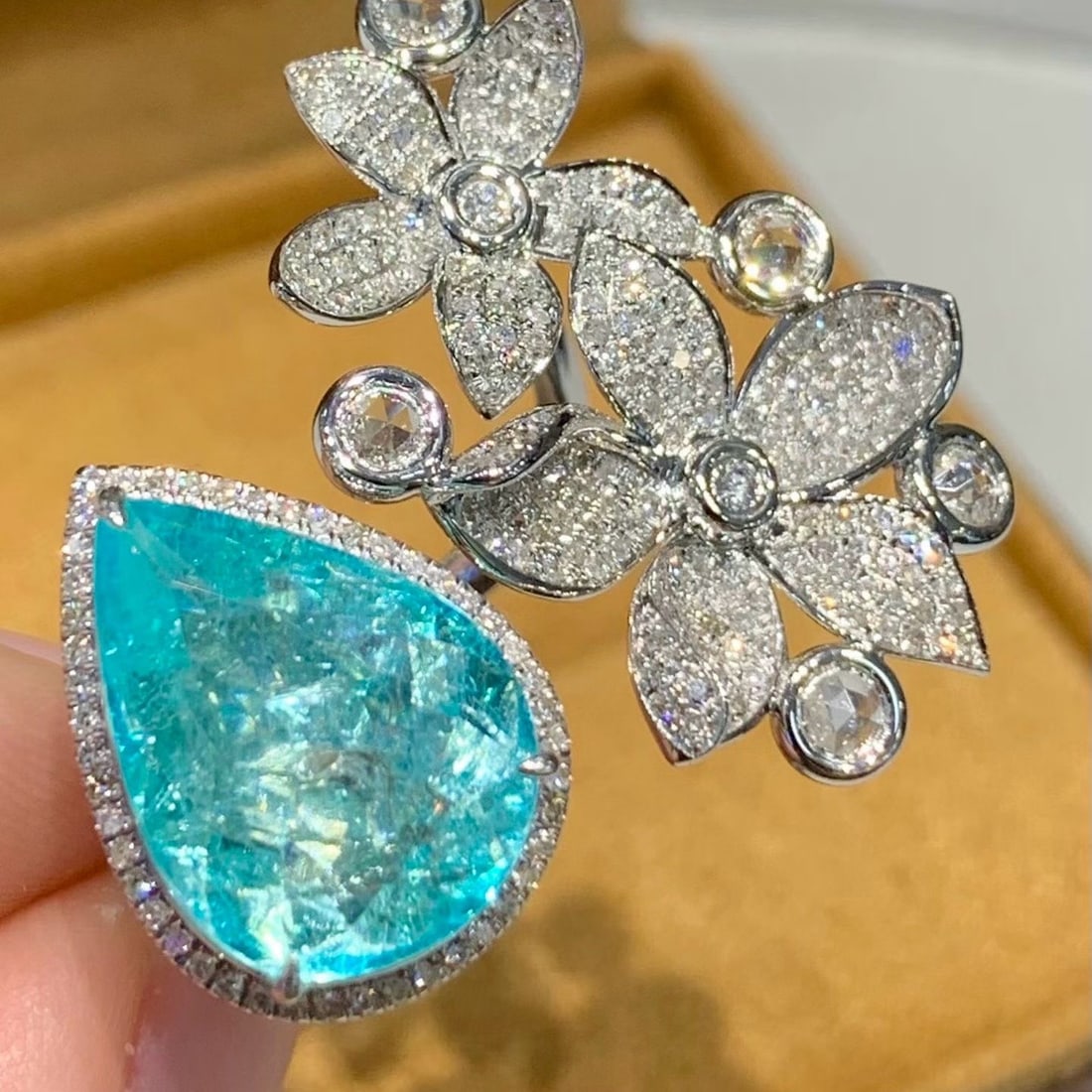 14k Gold 6.85 Ct Natural Paraiba Tourmaline & Diamond Ring - 4