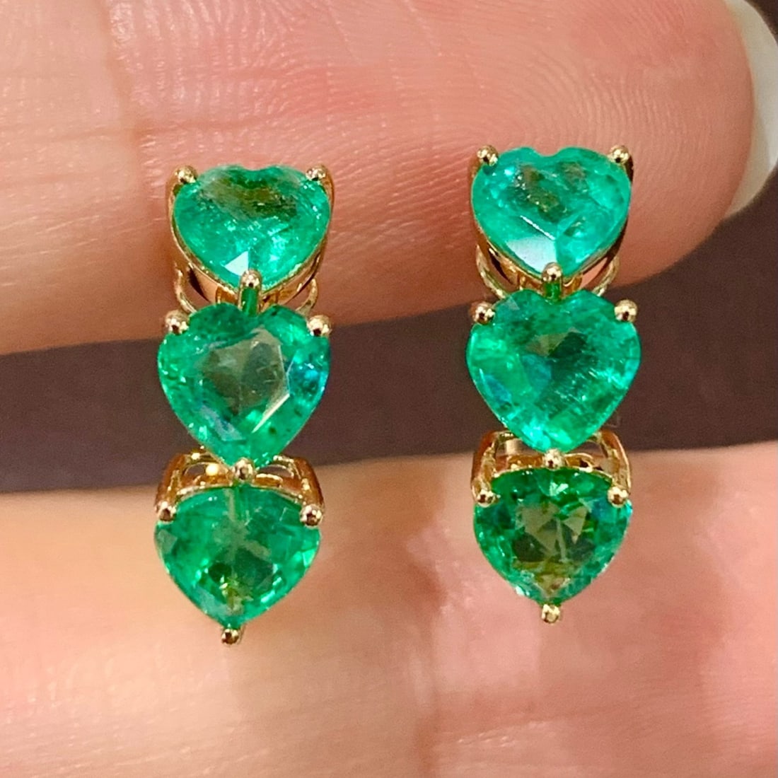 14k Gold 2.5 Ct Natural Emerald Earrings (1 of 6)