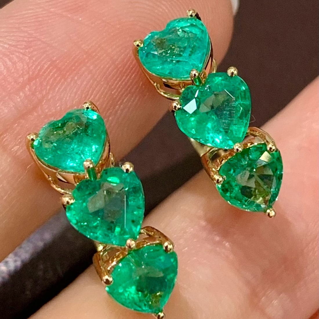 14k Gold 2.5 Ct Natural Emerald Earrings - 5