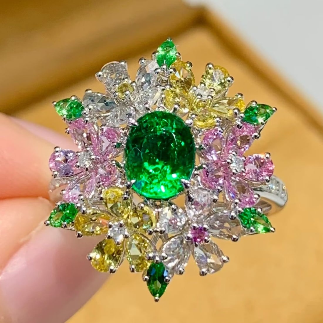 14k Gold 1.06 Ct Natural Tsavorite & Diamond & Coloured Gemstone Ring: Ref:231193243 // gold content:14k gold // ring size:7. 25us // // main gemstone:tsavorite // shape:oval // carat weight:1. 06ct // color:green // treatment:natural // // adjacent gemstone 2 : diamond
