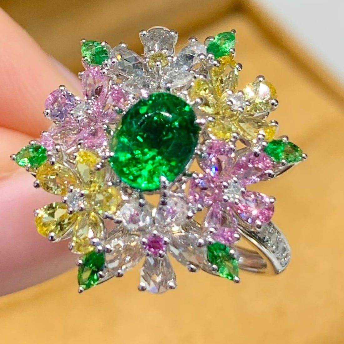 14k Gold 1.06 Ct Natural Tsavorite & Diamond & Coloured Gemstone Ring - 2