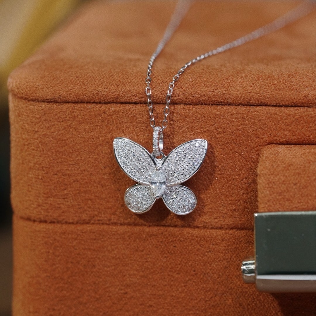 14k Gold 0.37 Ct Natural H Diamond & Butterfly Necklace - 2