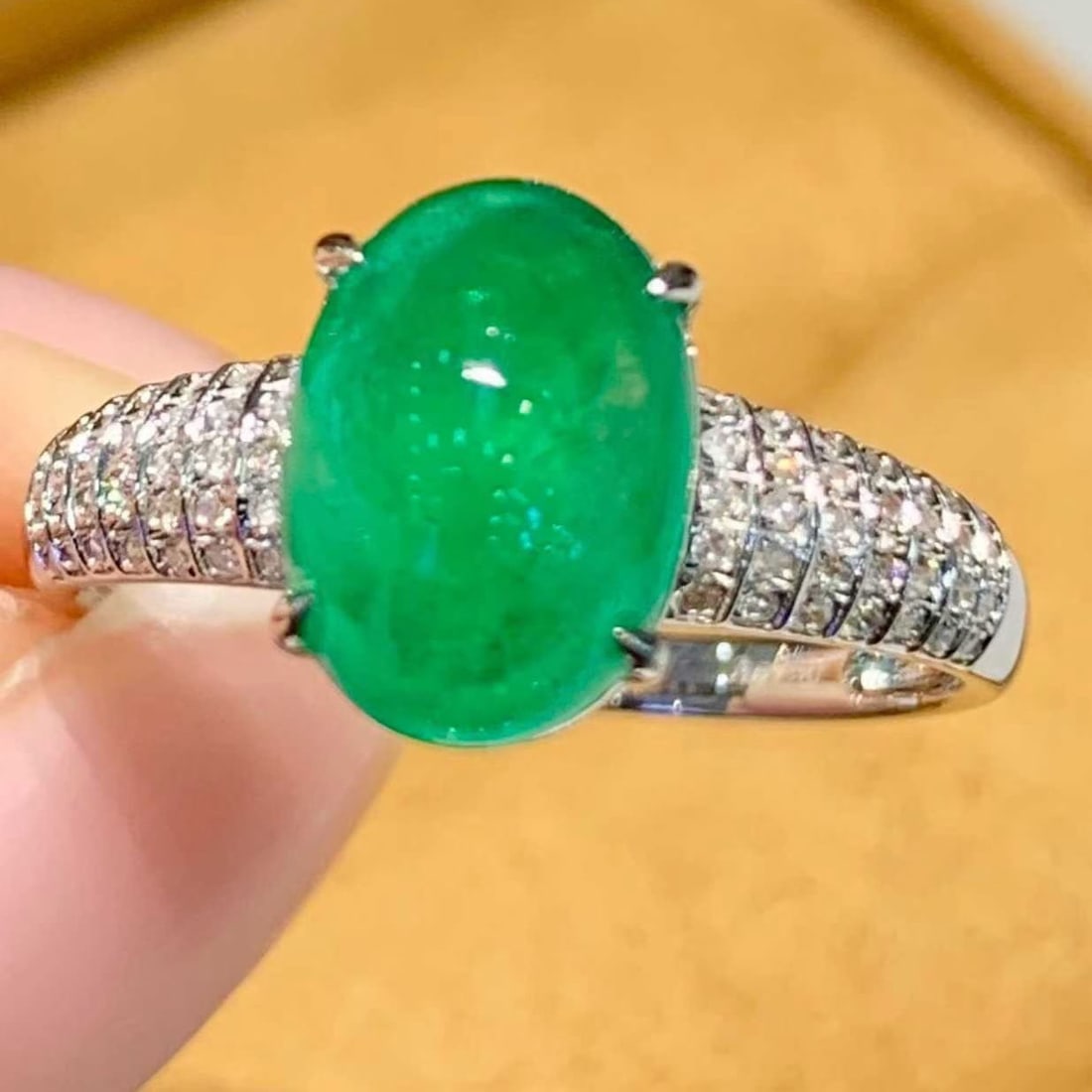 14k Gold 2.3 Ct Natural Emerald & Diamond Ring - 3