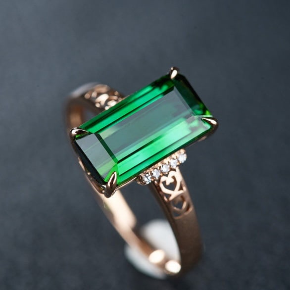 14k Gold 3.0 Ct Natural Tourmaline & Diamond Ring: Ref:231194102 // gold content:14k gold // ring size:7. 25us // // main gemstone:tourmaline // shape:octagonal // carat weight:3. 0ct // color:green // treatment:natural // // adjacent gemstone 2 :