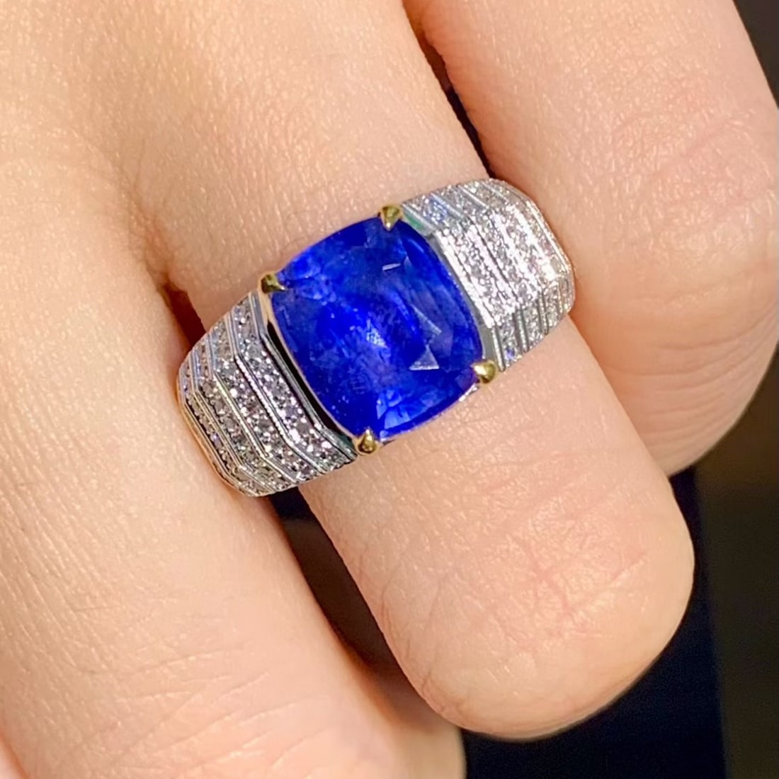 14k Gold 3.45 Ct Natural Sapphire & Diamond Ring - 2