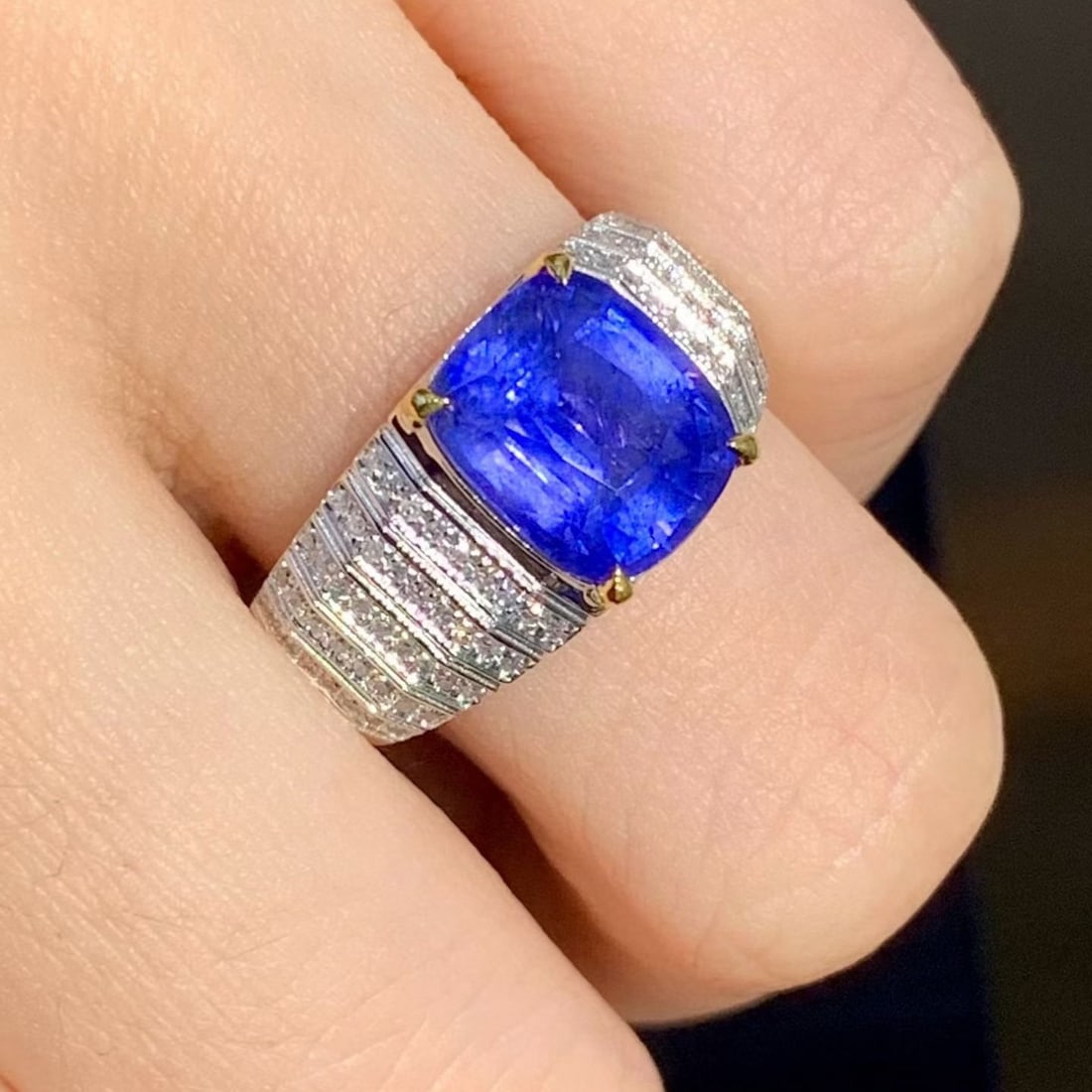 14k Gold 3.45 Ct Natural Sapphire & Diamond Ring - 3