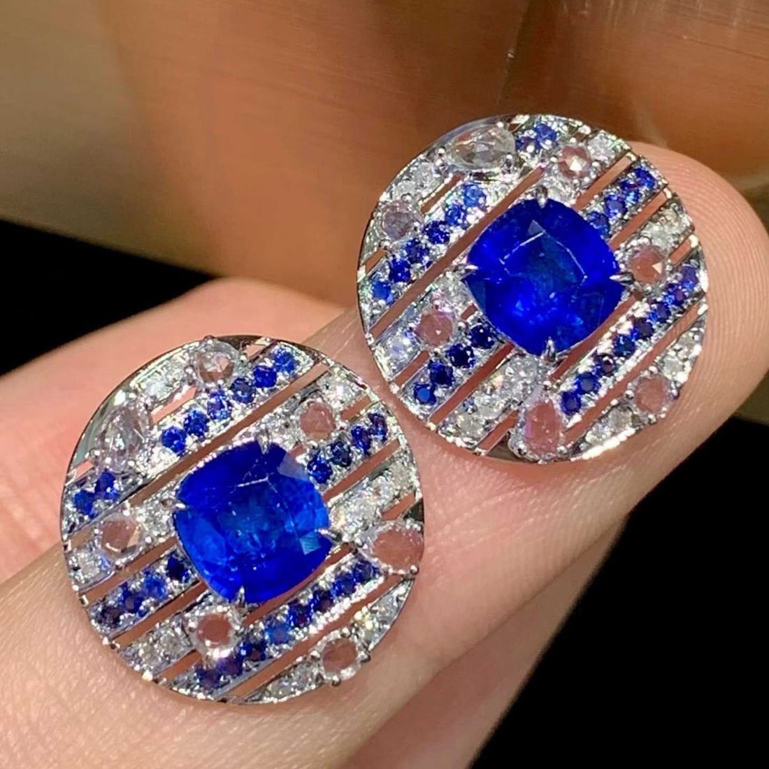 14k Gold 1.68 Ct Natural Sapphire & Diamond & Sapphire Earrings: Ref:231194116 // gold content:14k gold // main gemstone:sapphire // shape:cushion // carat weight:1. 68ct // color:blue // treatment:natural // // adjacent gemstone 2 : diamond // shape:round //