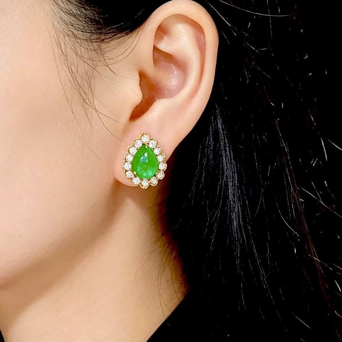 14k Gold 3.3 Ct Natural Emerald & Diamond Earrings - 4