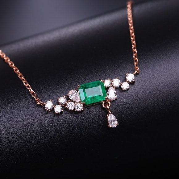 14k Gold 0.68 Ctw Natural Emerald & Diamond Necklace - 4