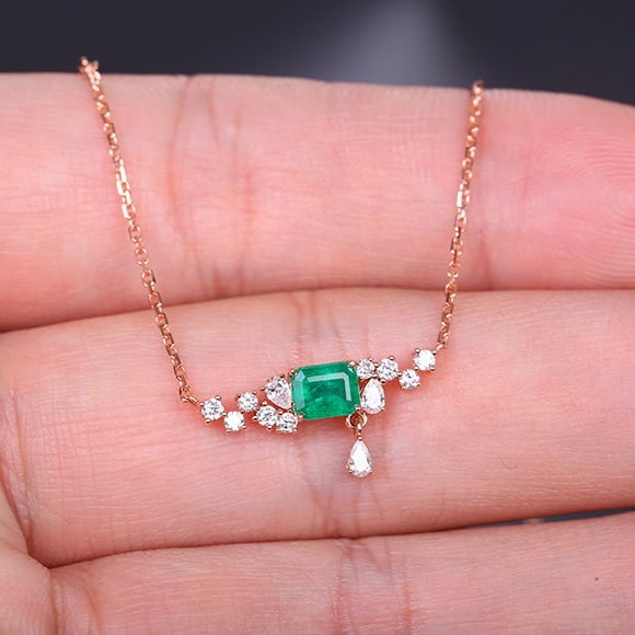 14k Gold 0.68 Ctw Natural Emerald & Diamond Necklace - 9