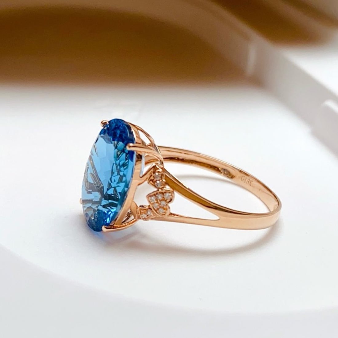 14k Gold 6.80 Ct Natural Topaz & Diamond Ring - 6