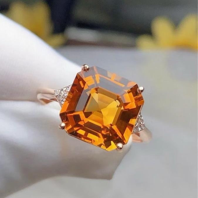 14k Gold 4.50 Ct Natural Citrine & Diamond Ring: Ref:231194153 // gold content:14k gold // ring size:7. 25us // // main gemstone:citrine // shape:octagonal // carat weight:4. 50ct // color:yellow // treatment:natural // // adjacent gemstone 2 : diam