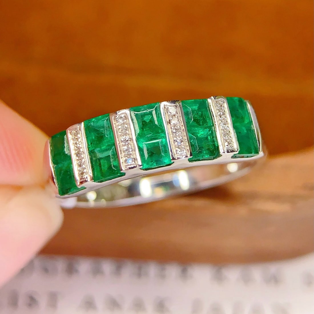 14k Gold 1.5 Ct Natural Emerald & Diamond Ring - 4
