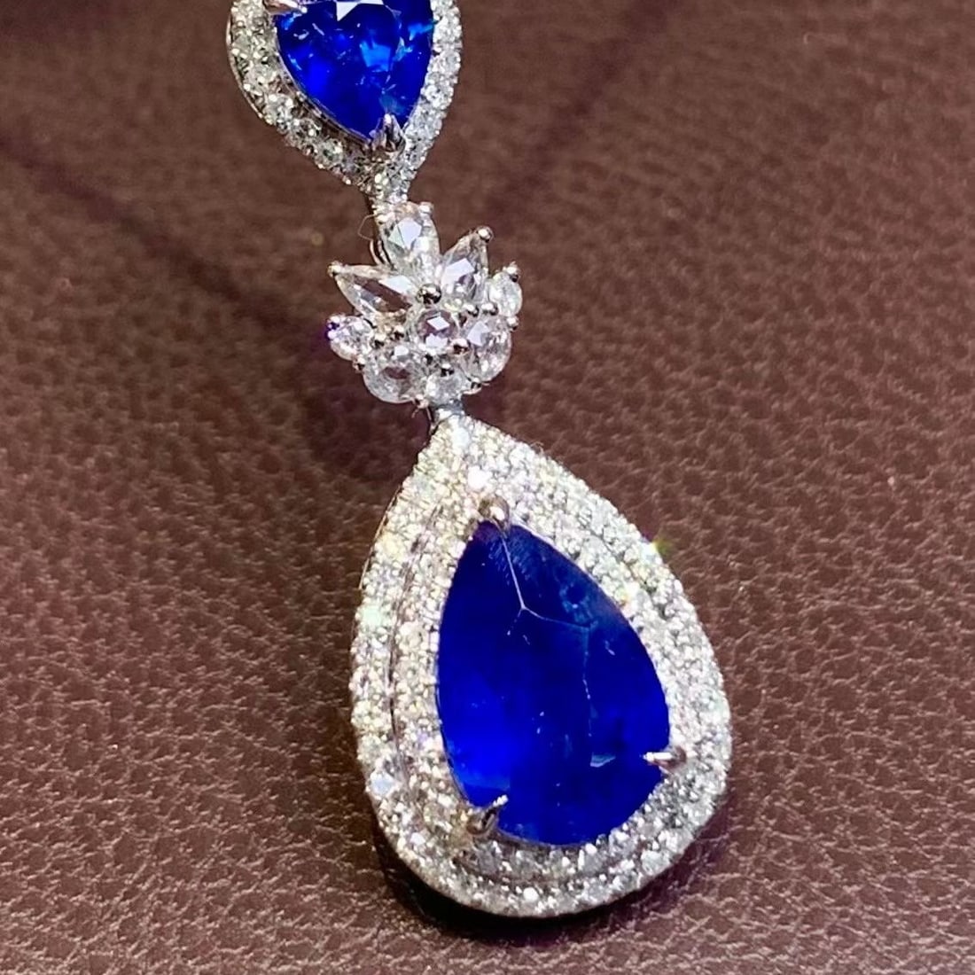 14k Gold 2 Ct Vivid Blue Natural Sapphire & Diamond & Sapphire Pendant( Without Chain ) - 2
