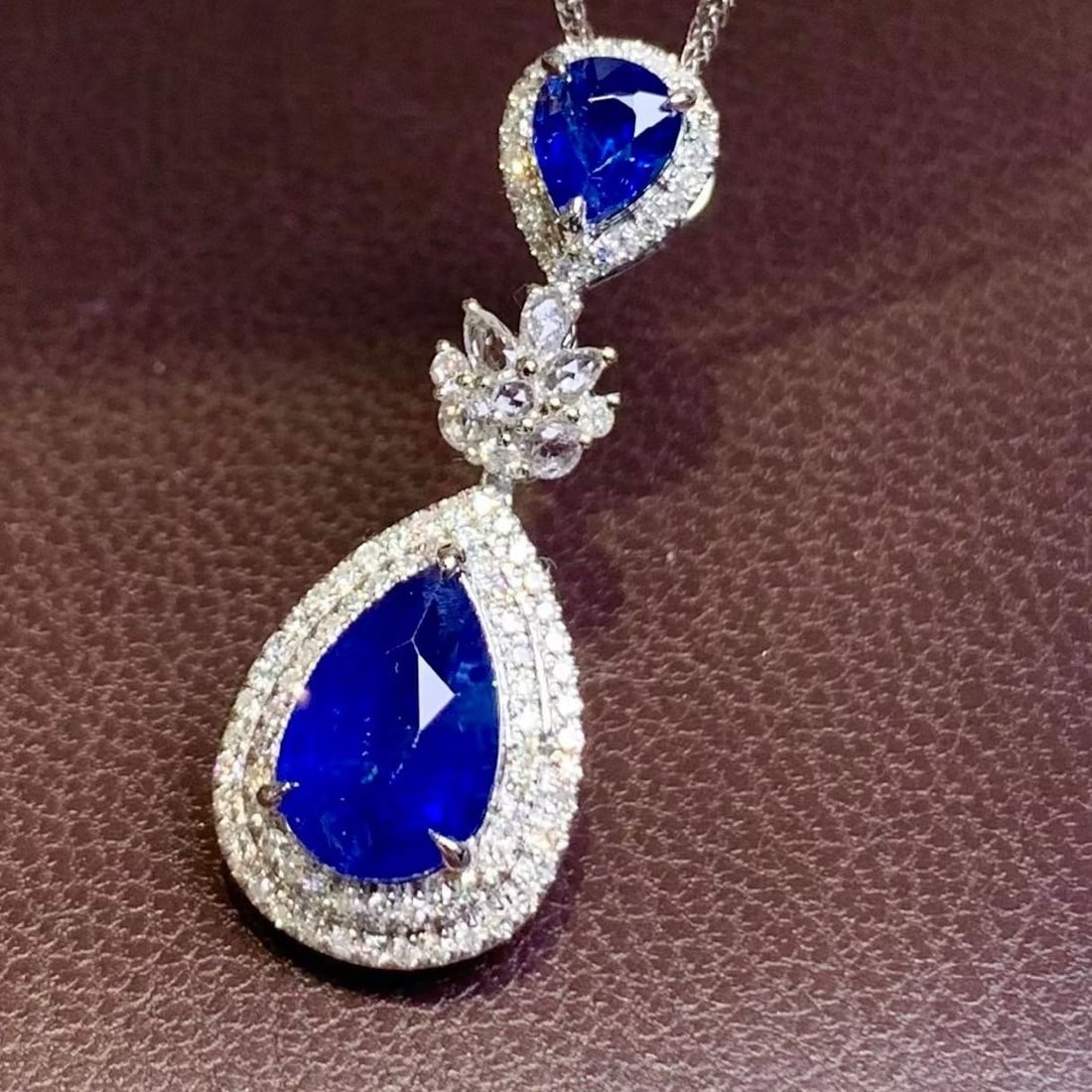 14k Gold 2 Ct Vivid Blue Natural Sapphire & Diamond & Sapphire Pendant( Without Chain ) - 4