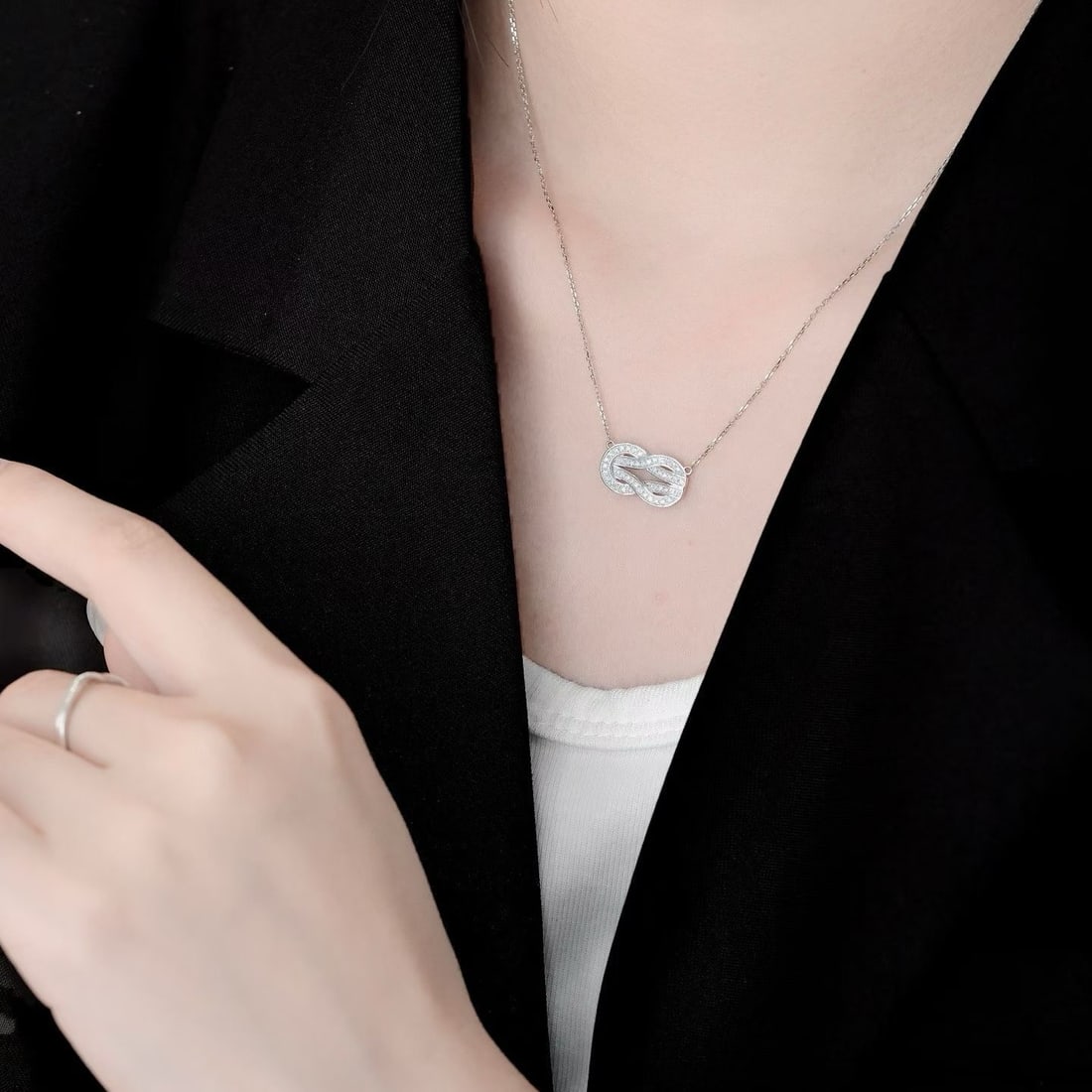 14k Gold 0.3 Ct Natural H Diamond Necklace - 4