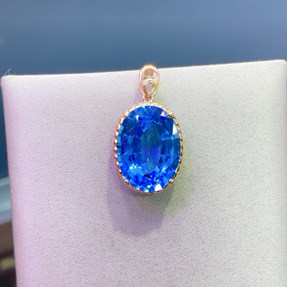 14k Gold 14.8 Ct Natural Topaz Pendant( Without Chain ) - 2