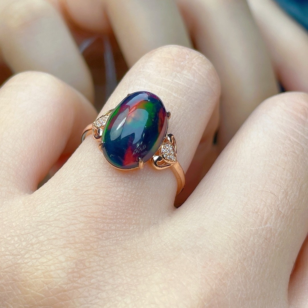 14k Gold 4.7 Ct Natural Opal & Diamond Ring - 3