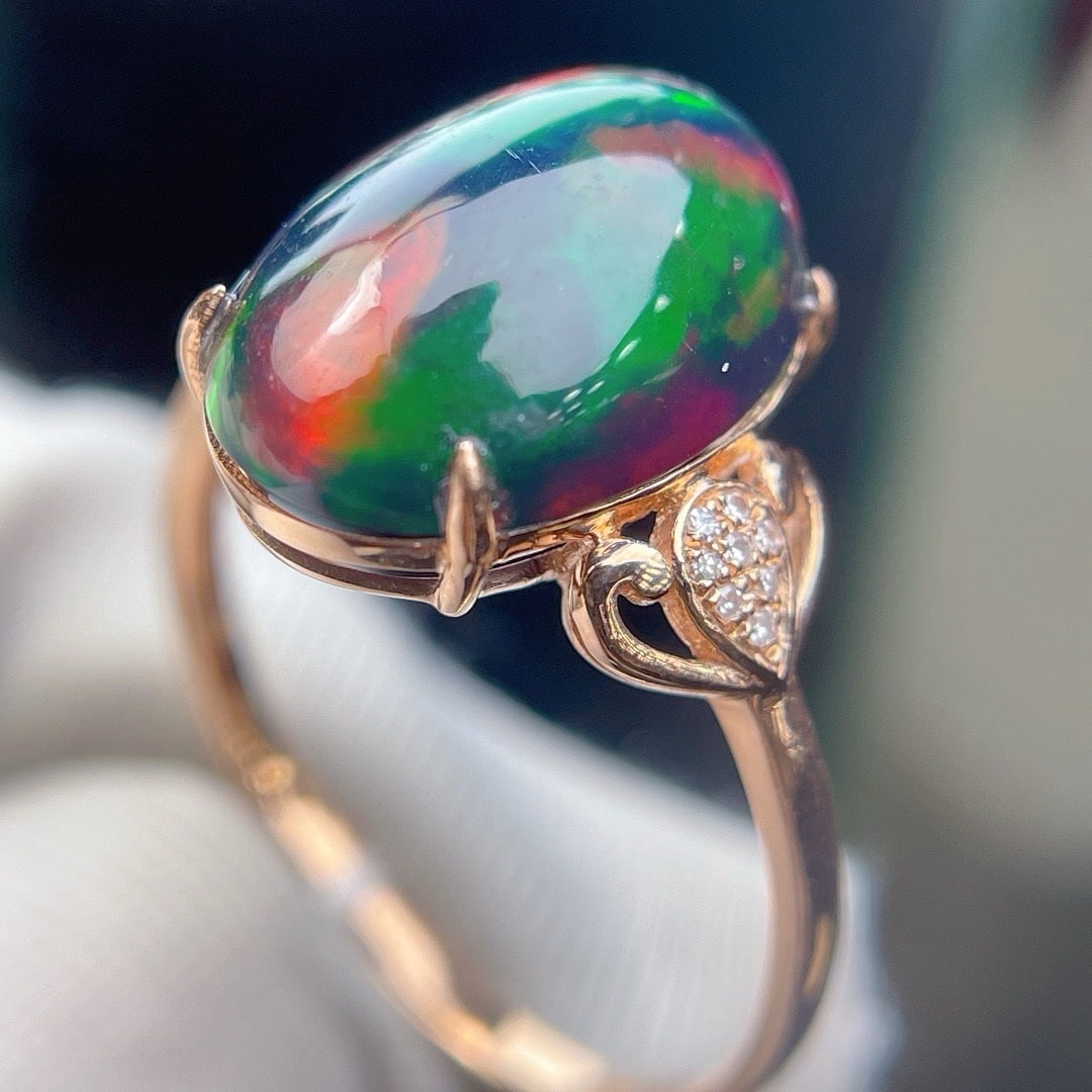 14k Gold 4.7 Ct Natural Opal & Diamond Ring - 5