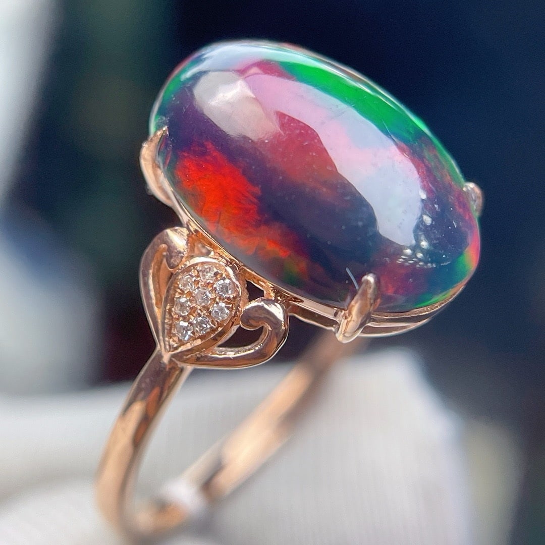 14k Gold 4.7 Ct Natural Opal & Diamond Ring - 6