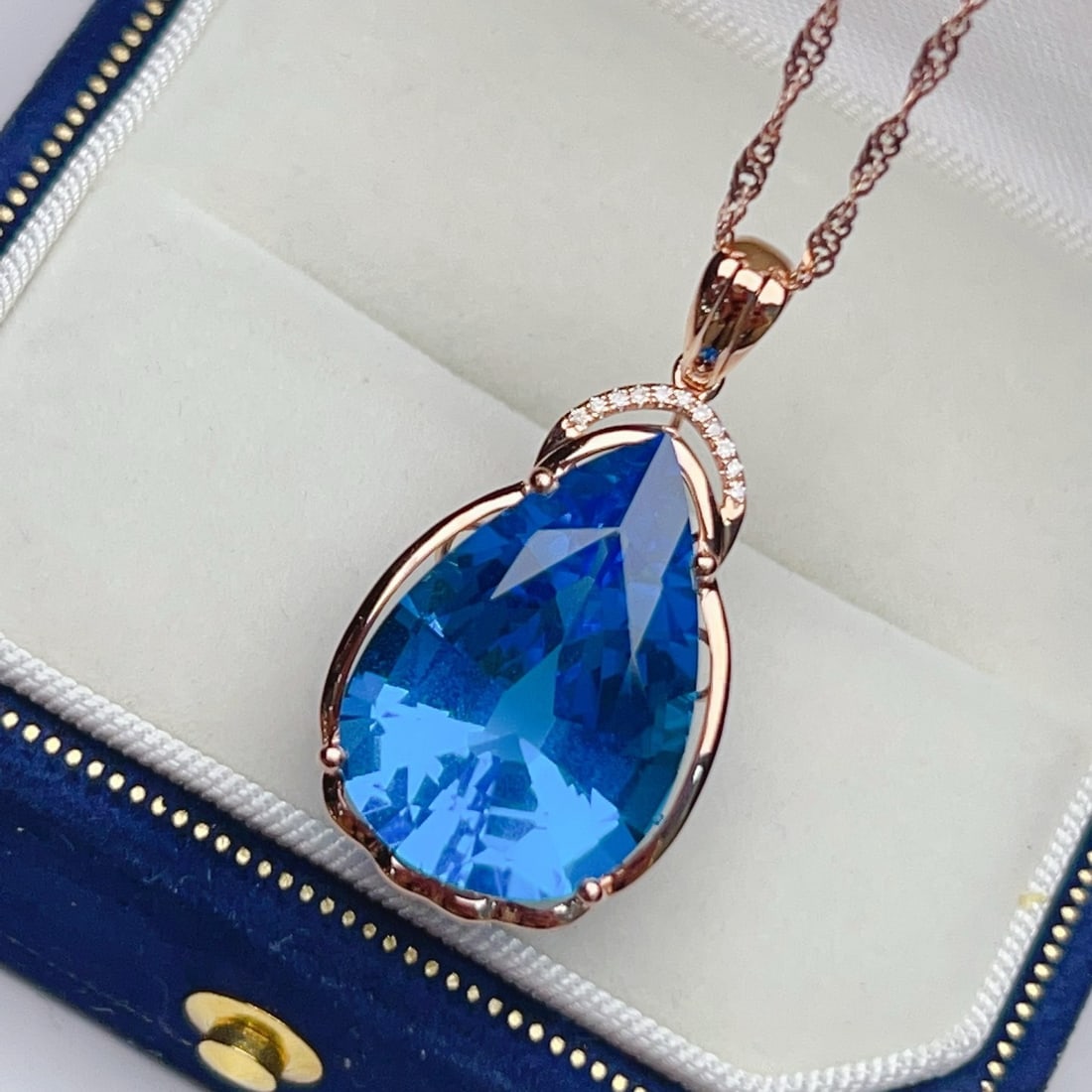 14k Gold 16.93 Ctw Natural Topaz & Diamond Pendant( Without Chain ) - 2