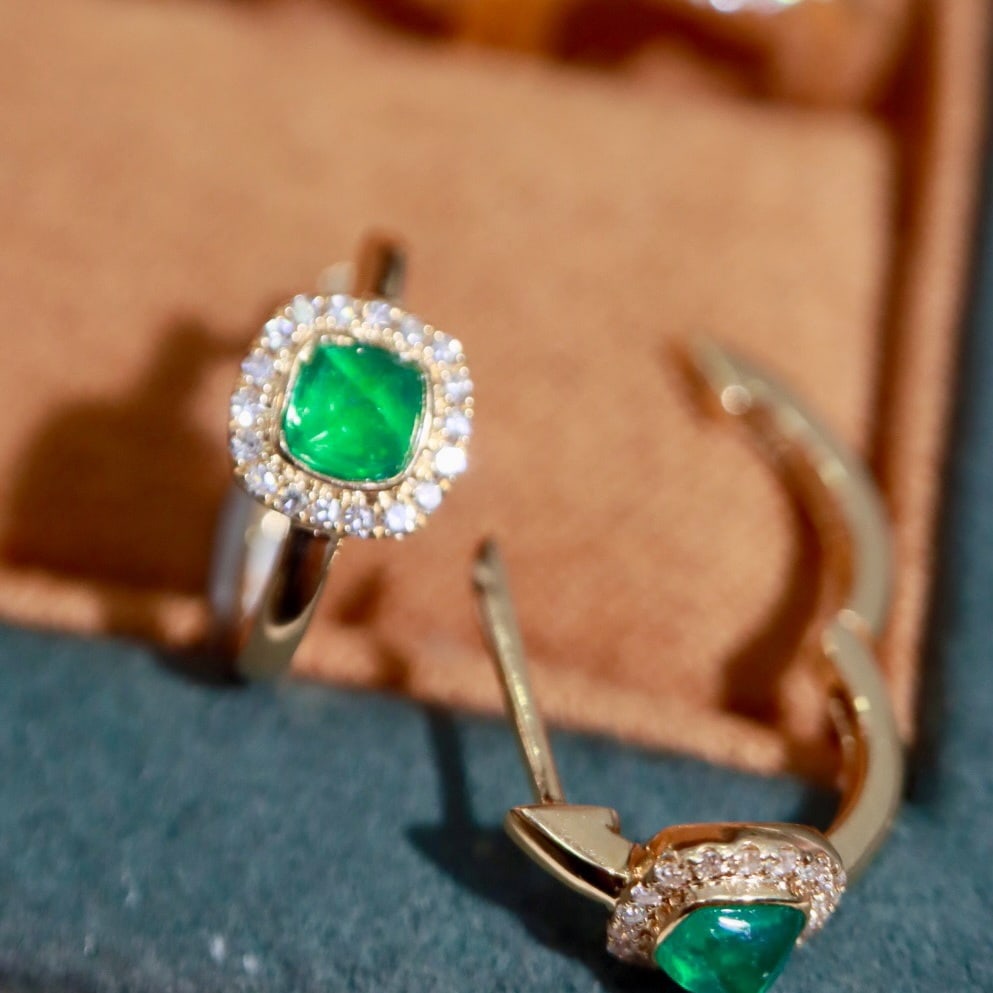 14k Gold 0.7 Ctw Natural Emerald & Diamond Earrings - 3