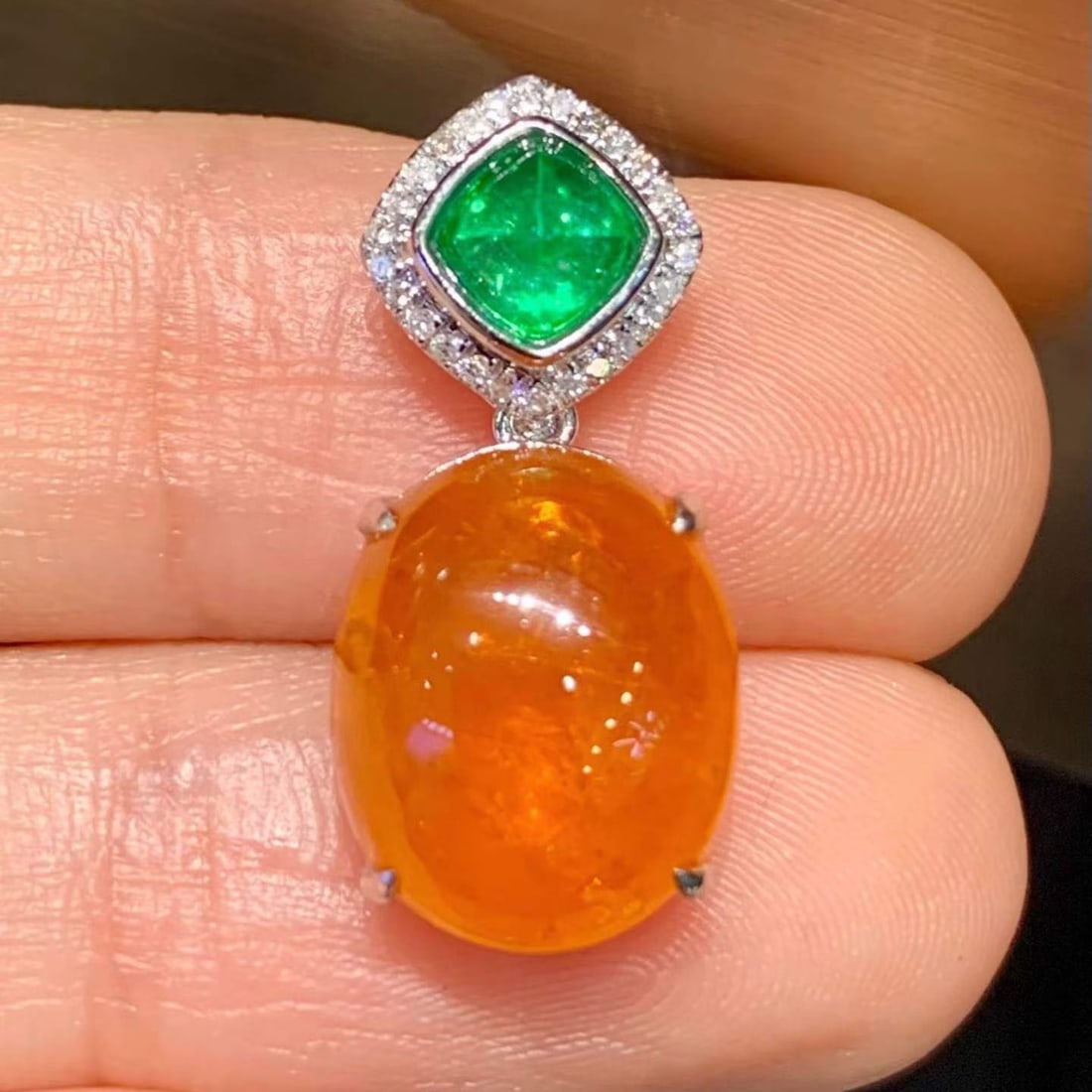 14k Gold 10.3 Ct Natural Spessartine & Diamond & Emerald Pendant( Without Chain ) - 3