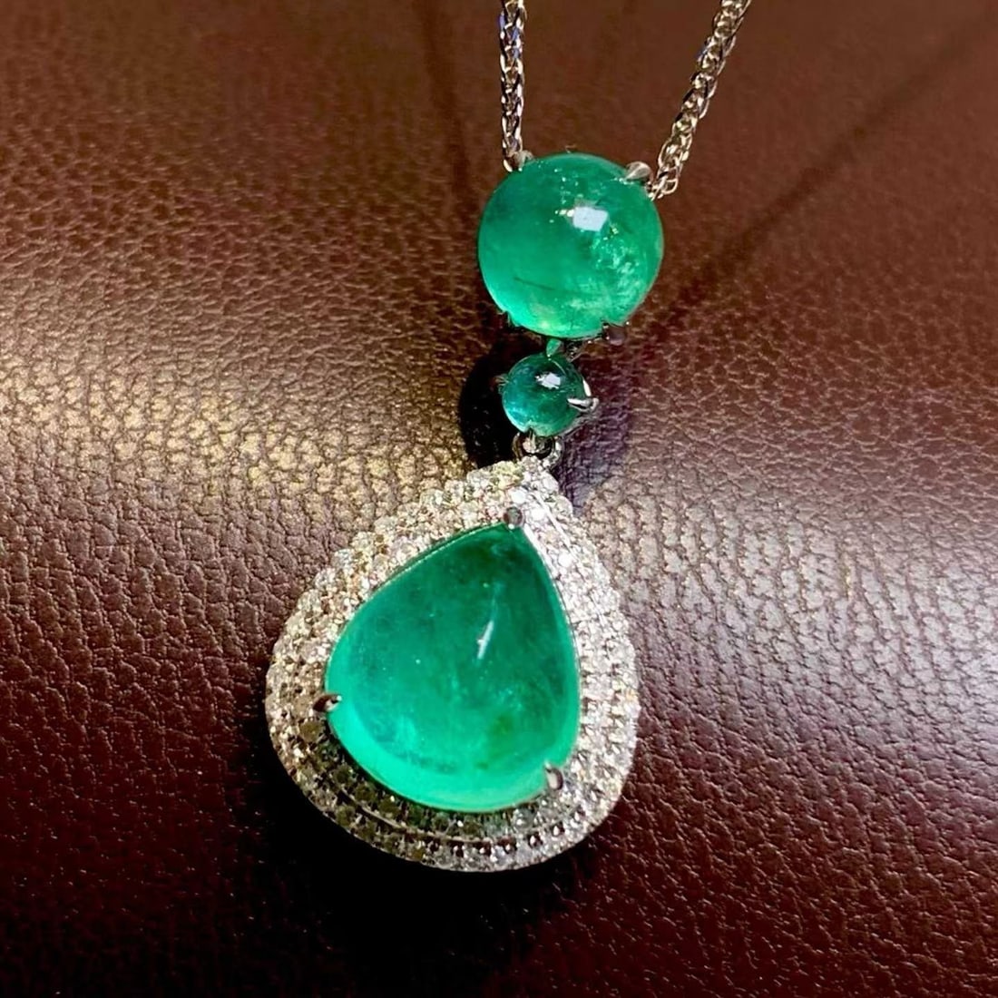 14k Gold 3.9 Ct Natural Emerald & Diamond Pendant( Without Chain ) - 2