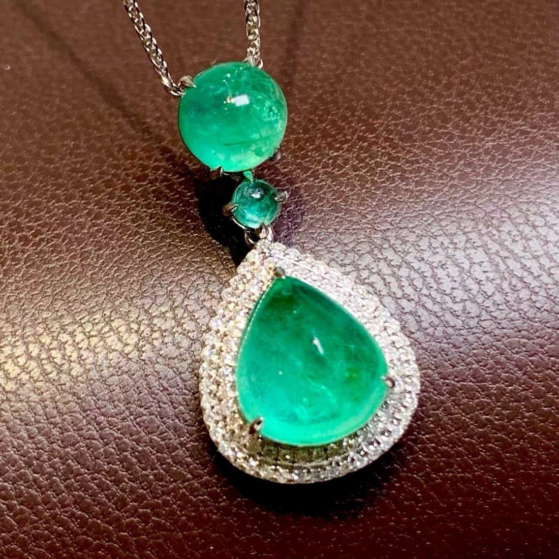 14k Gold 3.9 Ct Natural Emerald & Diamond Pendant( Without Chain ) - 5