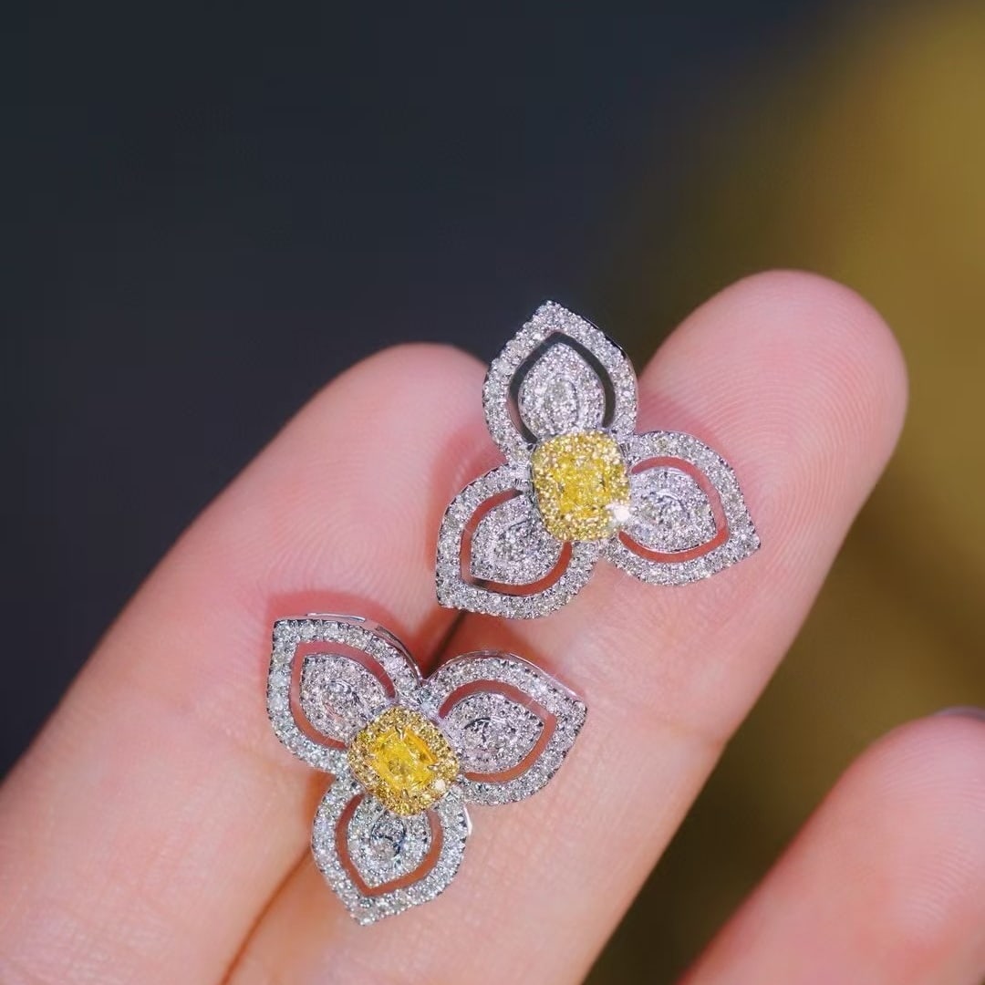 14k Gold 1.00 Ctw Natural Yellow Diamond & Diamond Earrings: Ref:231194352 // gold content:14k gold // main gemstone:yellow diamond // shape:cushion // carat weight:0. 24ct // color:yellow // treatment:natural // // adjacent gemstone 2 : diamond // shape:round 