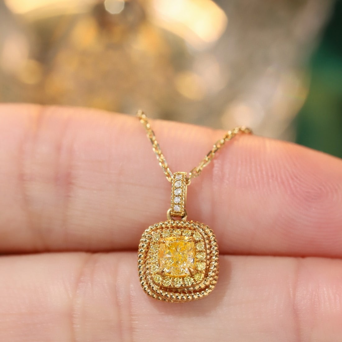 14k Gold 0.6 Ctw Natural Yellow Diamond & Diamond Necklace - 4
