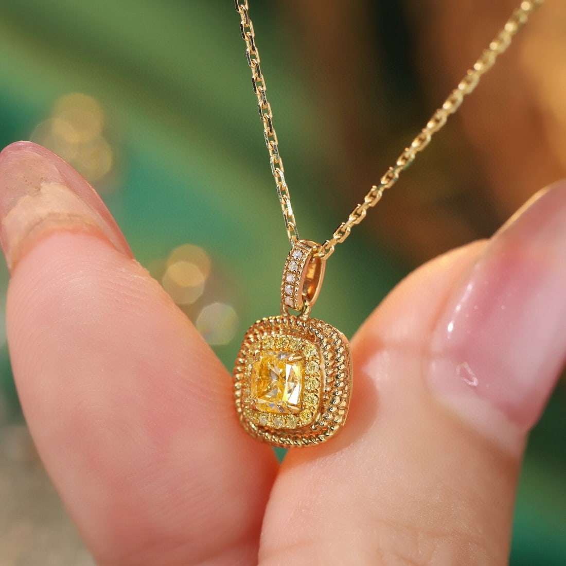 14k Gold 0.6 Ctw Natural Yellow Diamond & Diamond Necklace - 6
