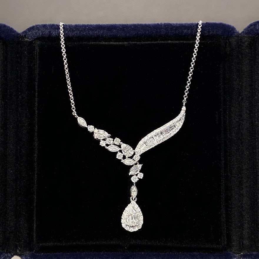 14k Gold 0.6 Ct Natural H Diamond Necklace: Ref:231194357 // gold content:14k gold // main gemstone:diamond // shape:multiple // carat weight:0. 6ct // clarity grade:vs-si // color:h // treatment:natural // Condition: New Low Estimate: 3100.00