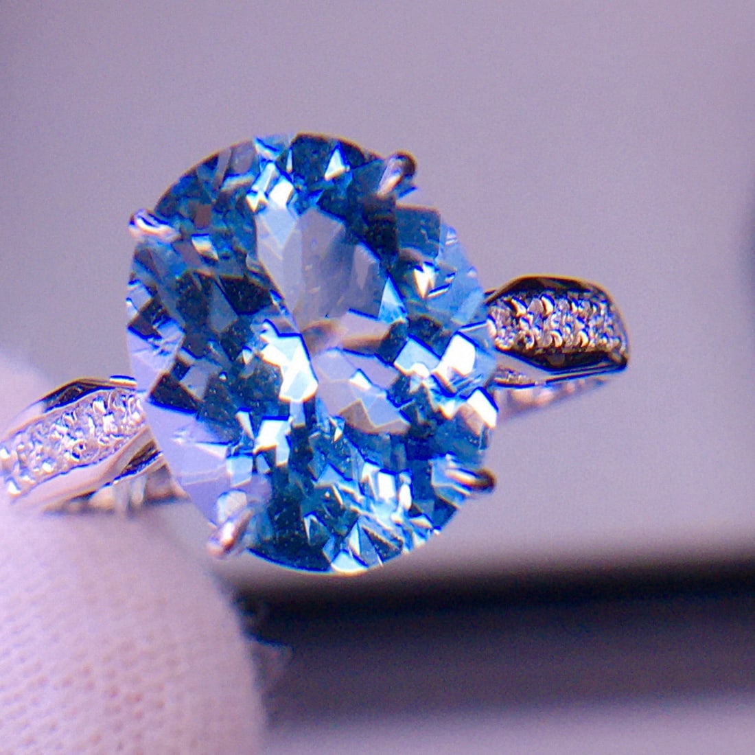 14k Gold 3.65 Ct Natural Aquamarine & Diamond Ring - 8