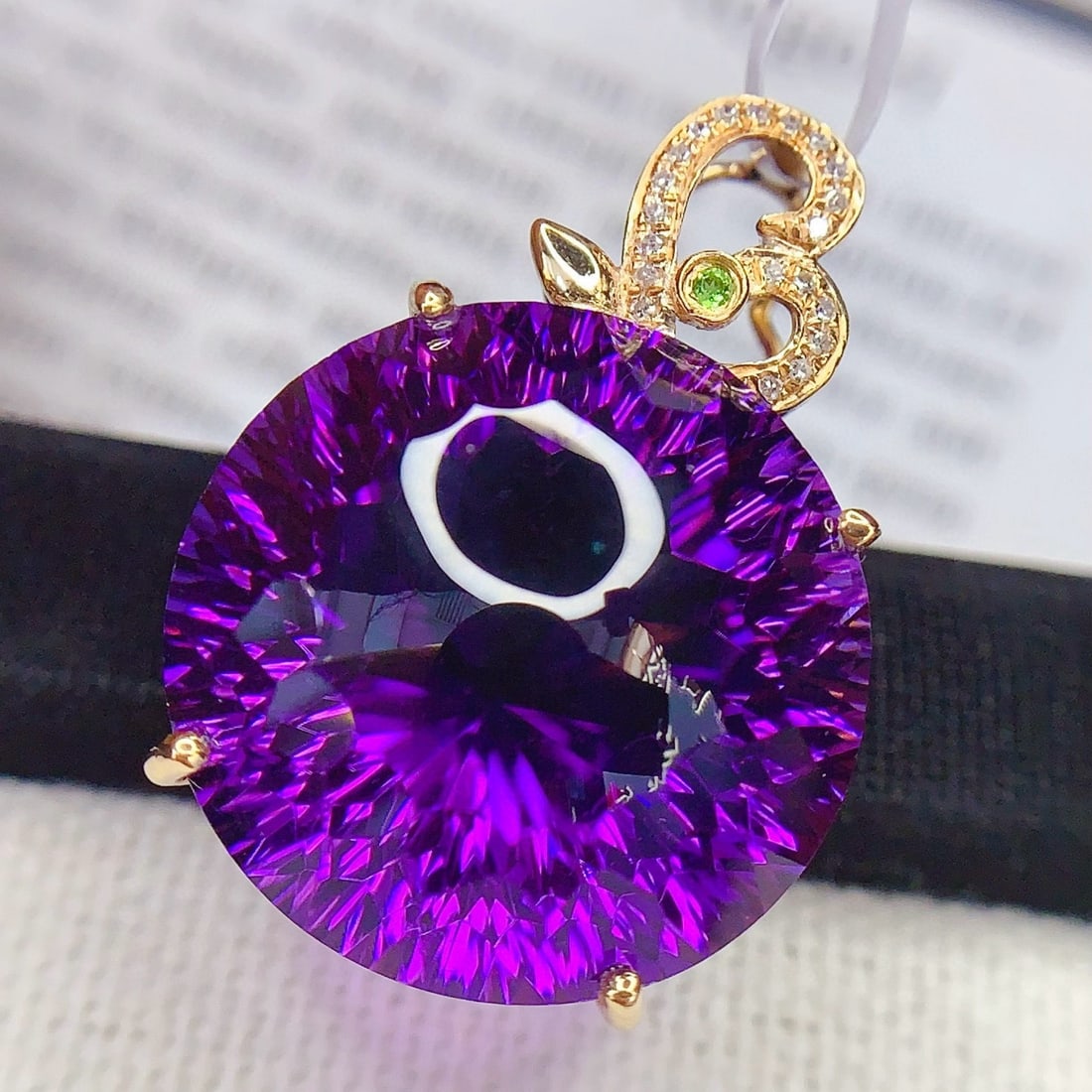 14k Gold 23.6 Ct Natural Amethyst & Diamond Pendant( Without Chain ): Ref:231194379 // gold content:14k gold // main gemstone:amethyst // shape:round // carat weight:23. 6ct // color:purple // treatment:natural // cut grade:g // // adjacent gemstone 2 : diamond // shape