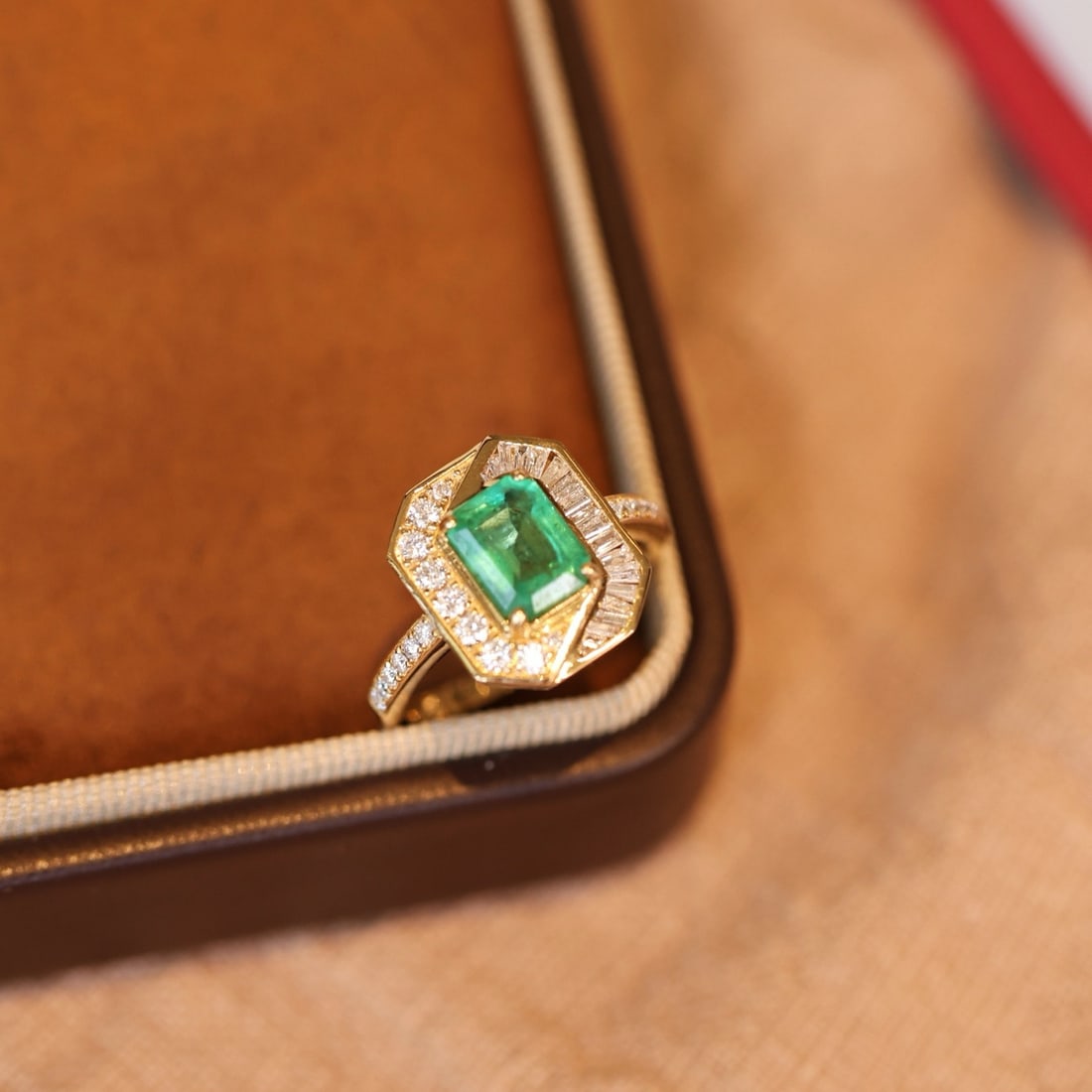 14k Gold 1.82 Ctw Natural Emerald & Diamond Ring - 3
