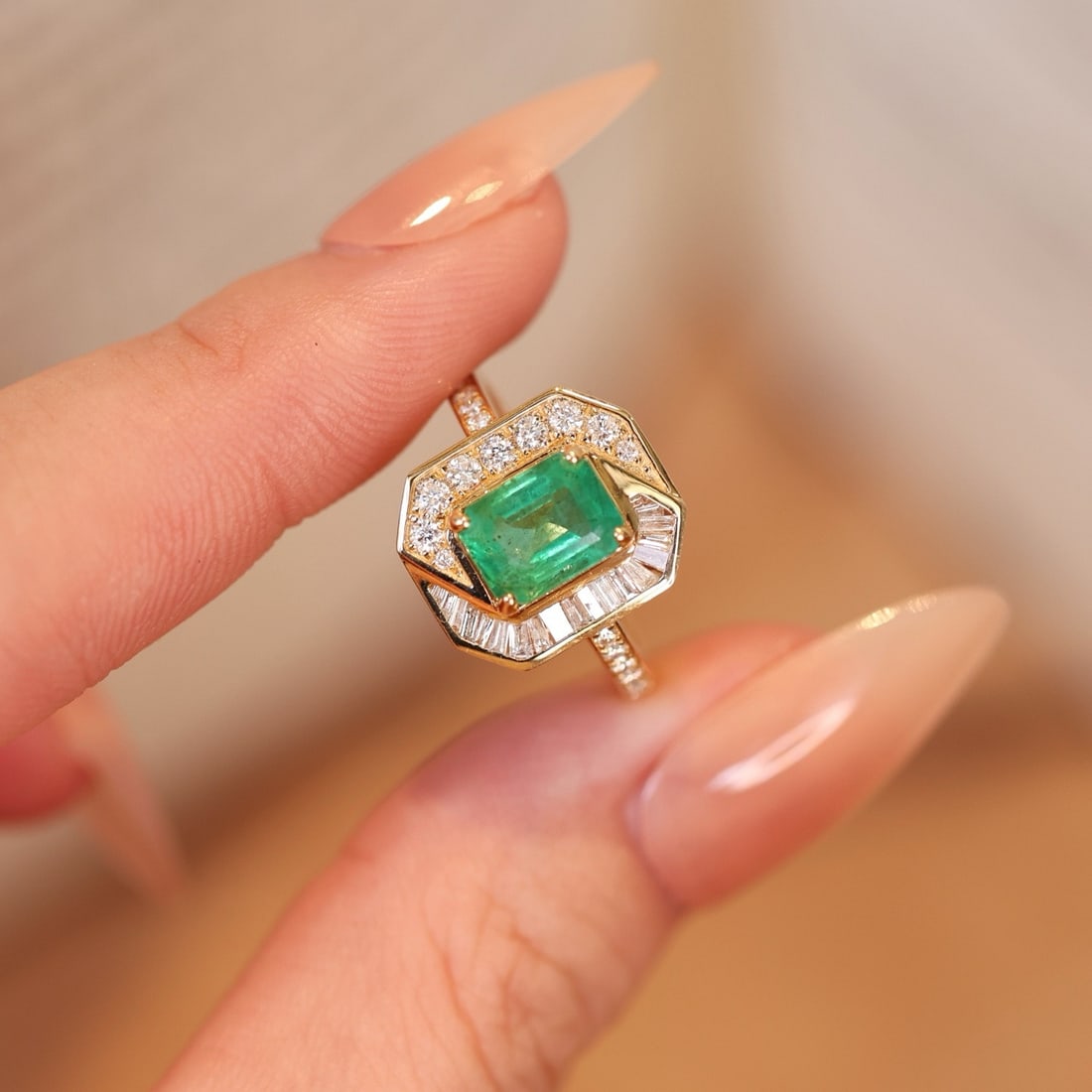 14k Gold 1.82 Ctw Natural Emerald & Diamond Ring - 6
