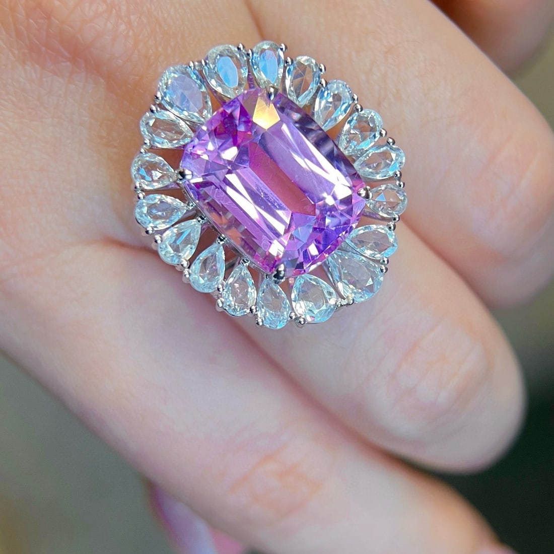 14k Gold 20.03 Ctw Natural Kunzite & Sapphire Ring - 4