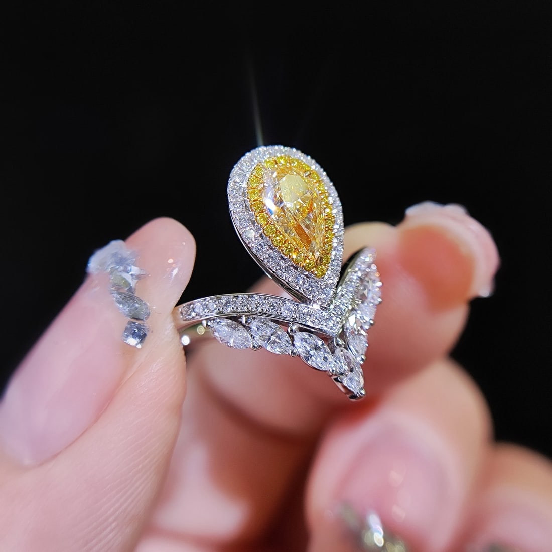 14k Gold 1.12 Ctw Natural Yellow Diamond & Diamond Ring - 2