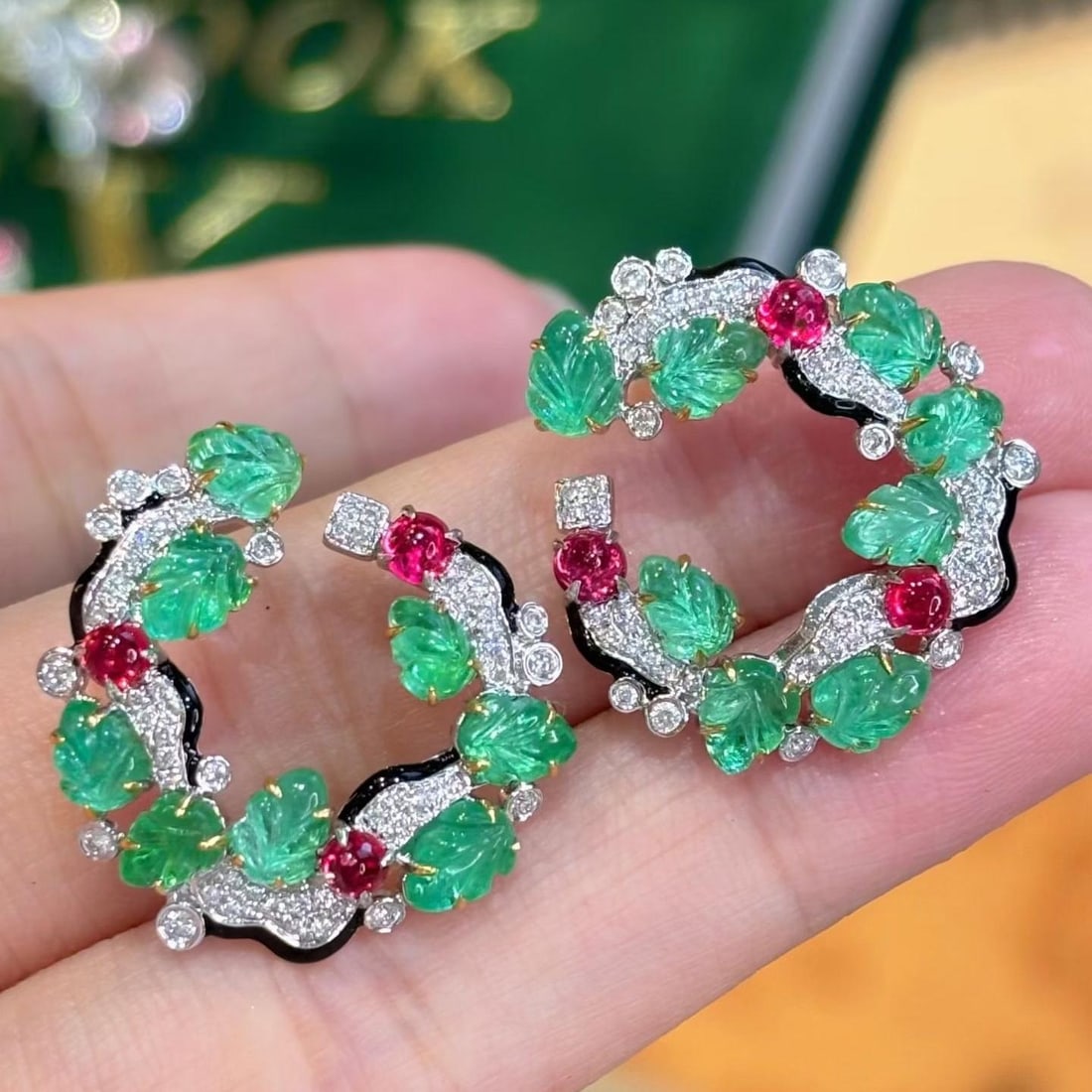 14k Gold 6.05 Ct Natural Emerald & Spinel & Diamond Earrings: Ref:231195072 // gold content:14k gold // main gemstone:emerald & spinel // shape:other // carat weight:6. 05ct // color:green & red // treatment:natural // // adjacent gemstone 2 : diamond // shape:r