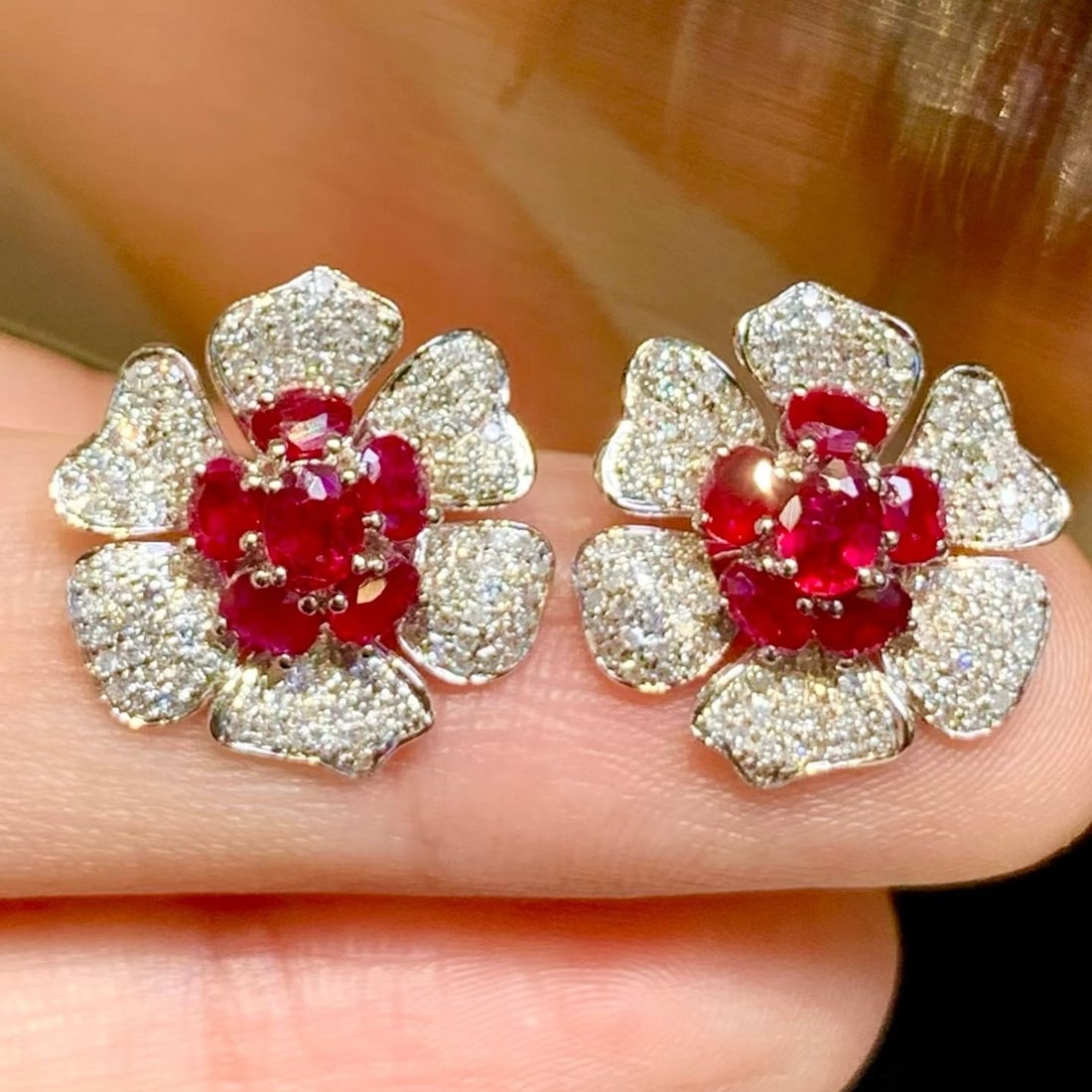 14k Gold 1.65 Ct Vivid Red Natural Ruby & Diamond & Flowers Earrings: Ref:231195255 // gold content:14k gold // main gemstone:ruby // shape:oval // carat weight:1. 65ct // color:vivid red // treatment:natural // // adjacent gemstone 2 : diamond // shape:round // clarity