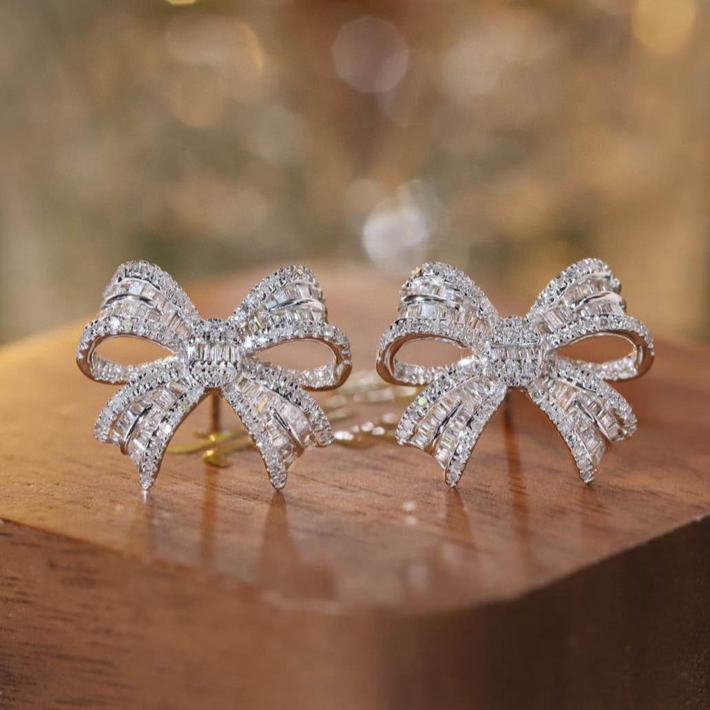 14k Gold 1.00 Ct Natural H Diamond Earrings: Ref:231196086 // gold content:14k gold // main gemstone:diamond // shape:multiple // carat weight:1. 00ct // clarity grade:vs-si // color:h // treatment:natural // Condition: New Low Estimate: 2900.00