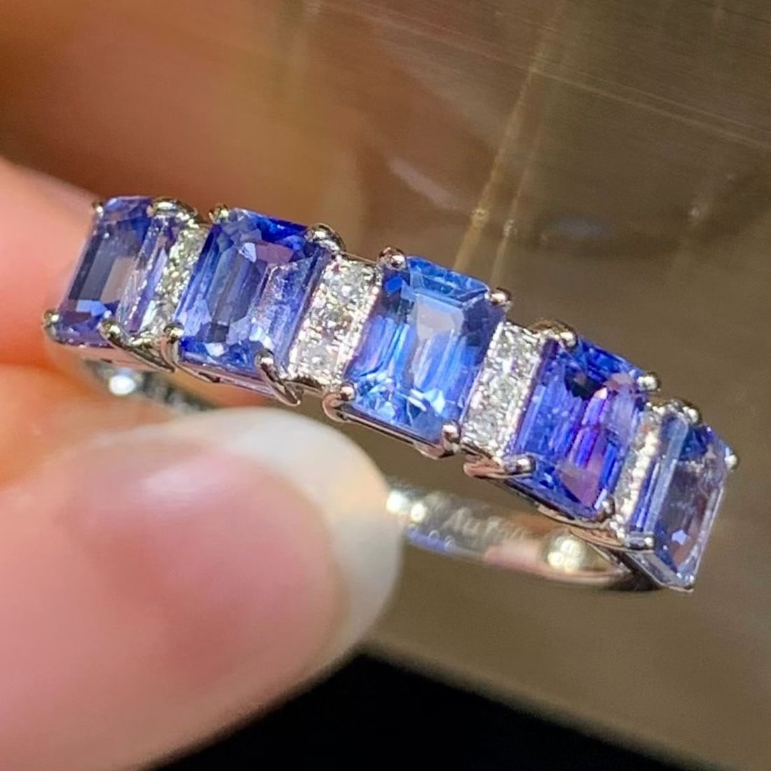 14k Gold 1.6 Ct Natural Sapphire & Diamond Ring: Ref:231196080 // gold content:14k gold // ring size:7. 25us // // main gemstone:sapphire // shape:octagonal // carat weight:1. 6ct // color:blue // treatment:natural // // adjacent gemstone 2 : diamon