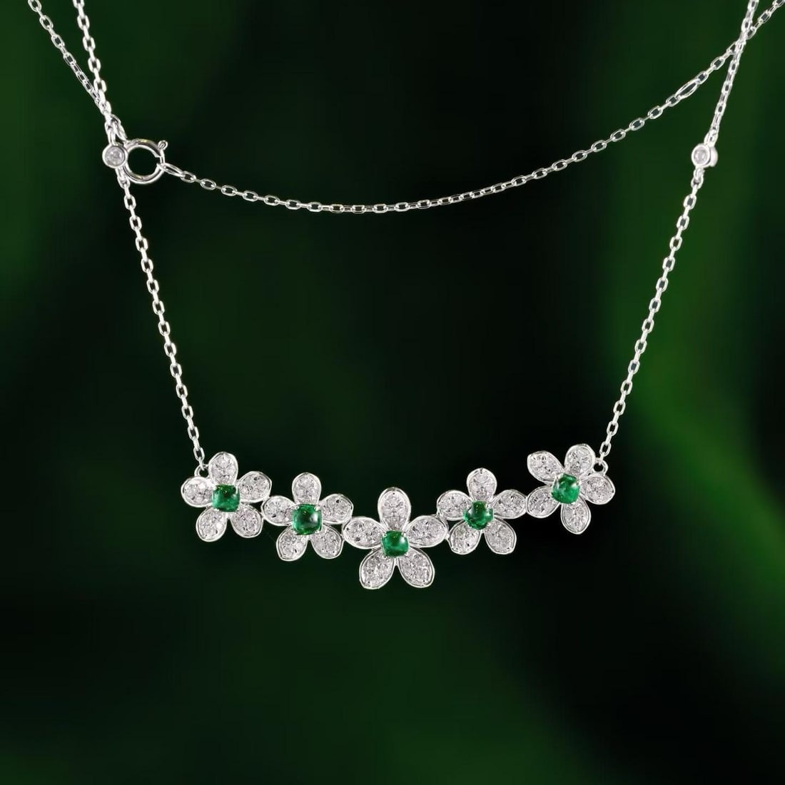 14k Gold 1.1 Ctw Natural Emerald & Diamond & Flowers Necklace: Ref:231196094 // gold content:14k gold // main gemstone:emerald // shape:sugar-loaf // carat weight:0. 5ct // color:green // treatment:natural // // adjacent gemstone 2 : diamond // shape:round // car