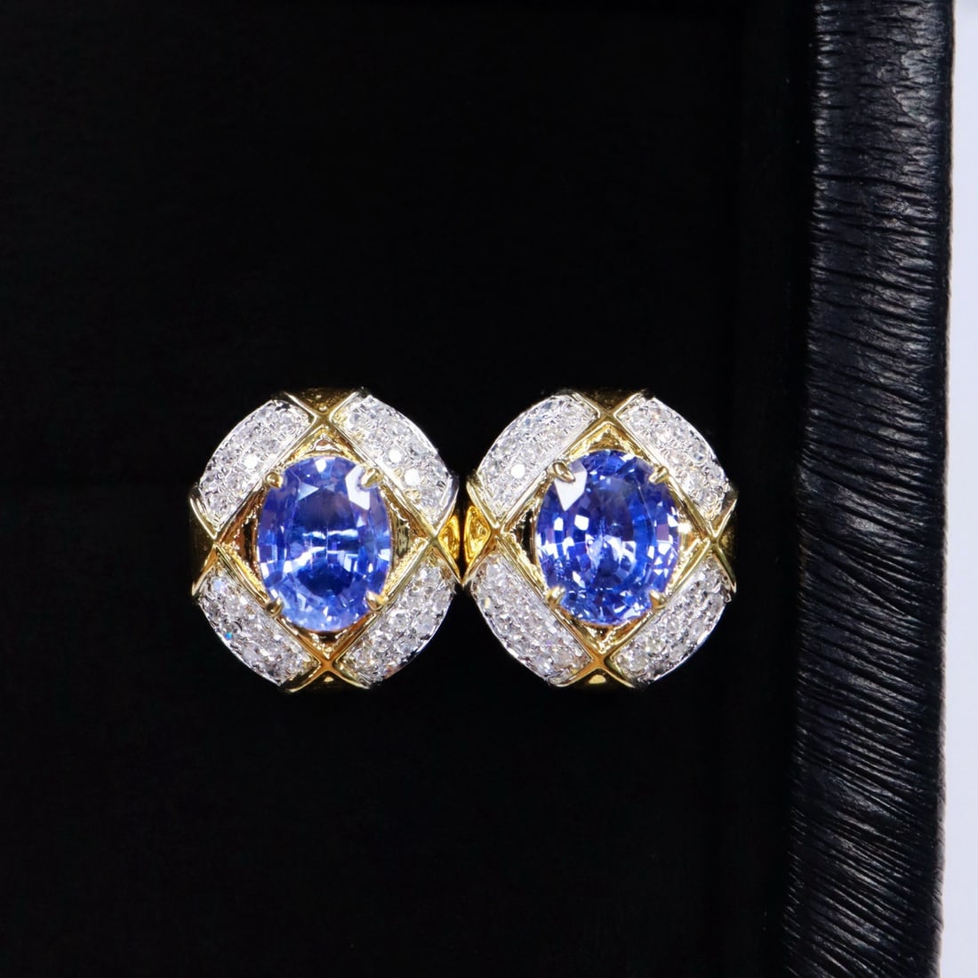 14k Gold 1.83 Ctw Natural Sapphire & Diamond Earrings: Ref:231196161 // gold content:14k gold // main gemstone:sapphire // shape:oval // carat weight:1. 58ct // color:blue // treatment:natural // // adjacent gemstone 2 : diamond // shape:round // carat
