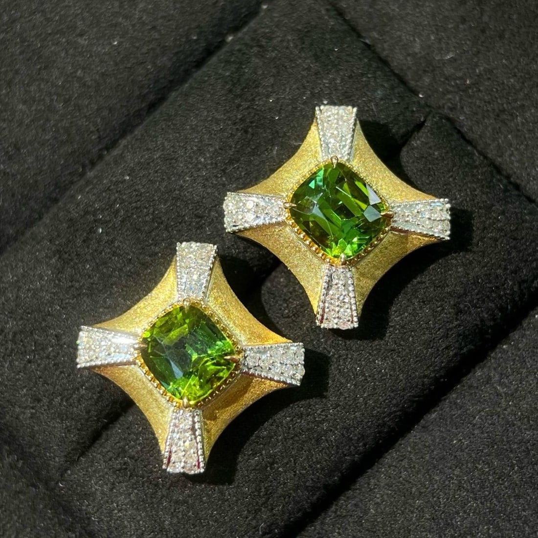 14k Gold 2.18 Ctw Natural Tourmaline & Diamond Earrings: Ref:231196187 // gold content:14k gold // main gemstone:tourmaline // shape:cushion // carat weight:2. 04ct // color:green // treatment:natural // // adjacent gemstone 2 : diamond // shape:round // ca
