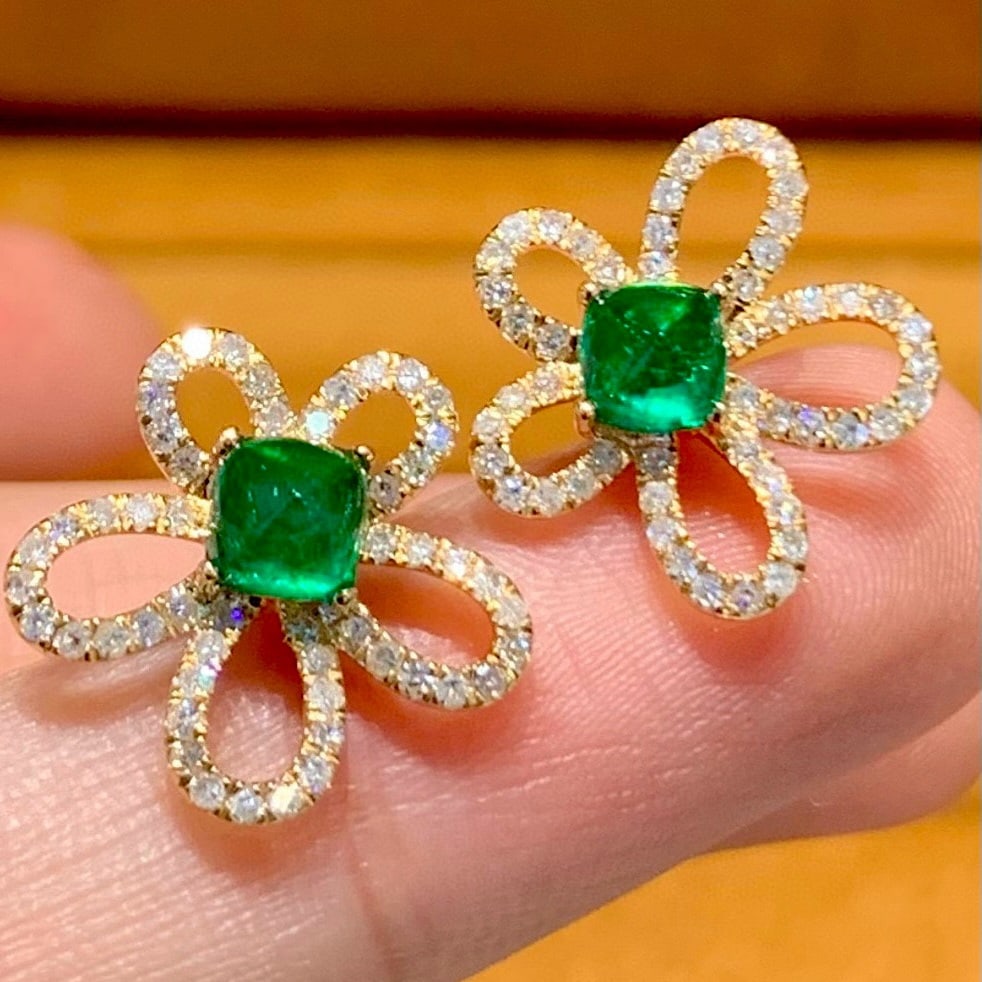14k Gold 1.1 Ct Natural Emerald & Diamond & Flowers Earrings: Ref:231196284 // gold content:14k gold // main gemstone:emerald // shape:sugar-loaf // carat weight:1. 1ct // color:green // treatment:natural // // adjacent gemstone 2 : diamond // shape:round // cla