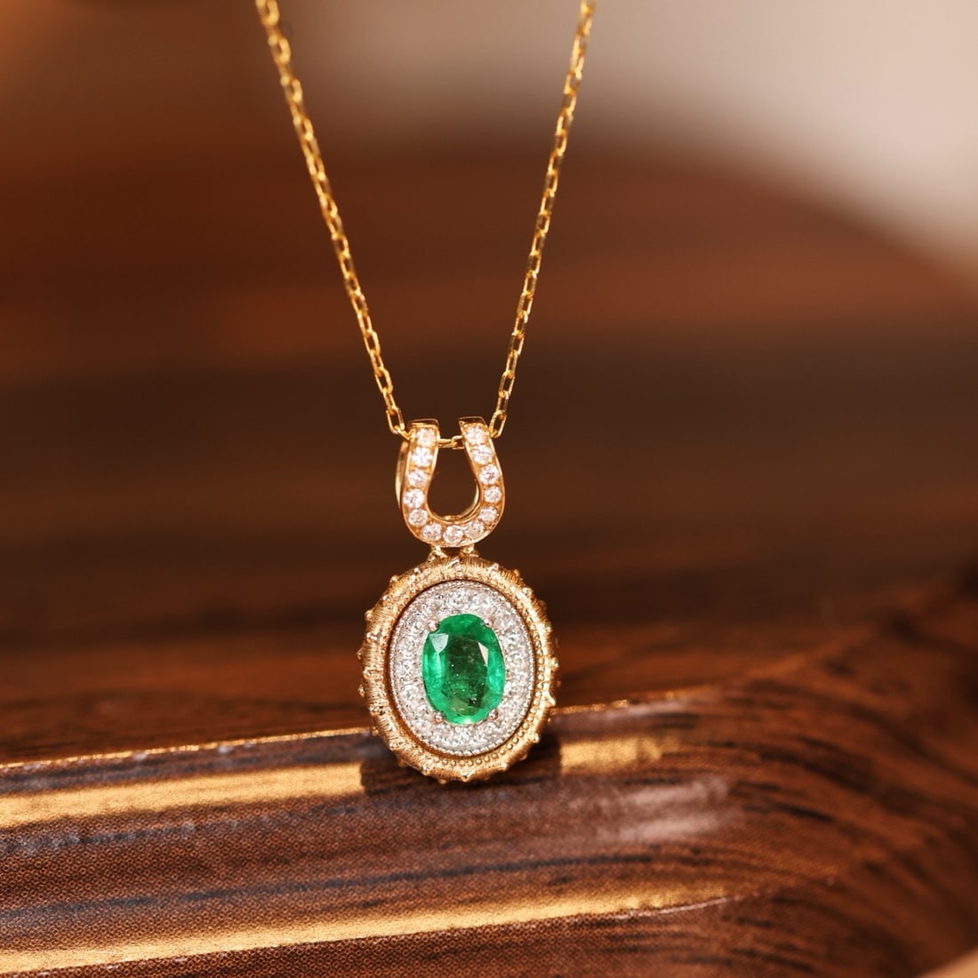 14k Gold 0.26 Ct Natural Emerald & Diamond Pendant( Without Chain ): Ref:231196364 // gold content:14k gold // main gemstone:emerald // shape:oval // carat weight:0. 26ct // color:green // treatment:natural // // adjacent gemstone 2 : diamond // shape:round // clarity 