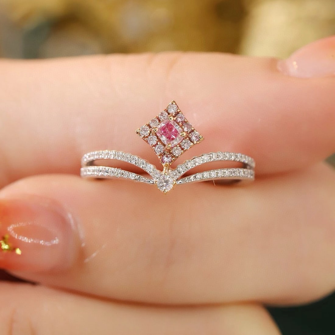 14k Gold 0.40 Ctw Natural Pink Diamond & Diamond Ring: Ref:231196422 // gold content:14k gold // ring size:7. 25us // // main gemstone:pink diamond // shape:cushion // carat weight:0. 15ct // color:pink // treatment:natural // // adjacent gemstone 2 : dia