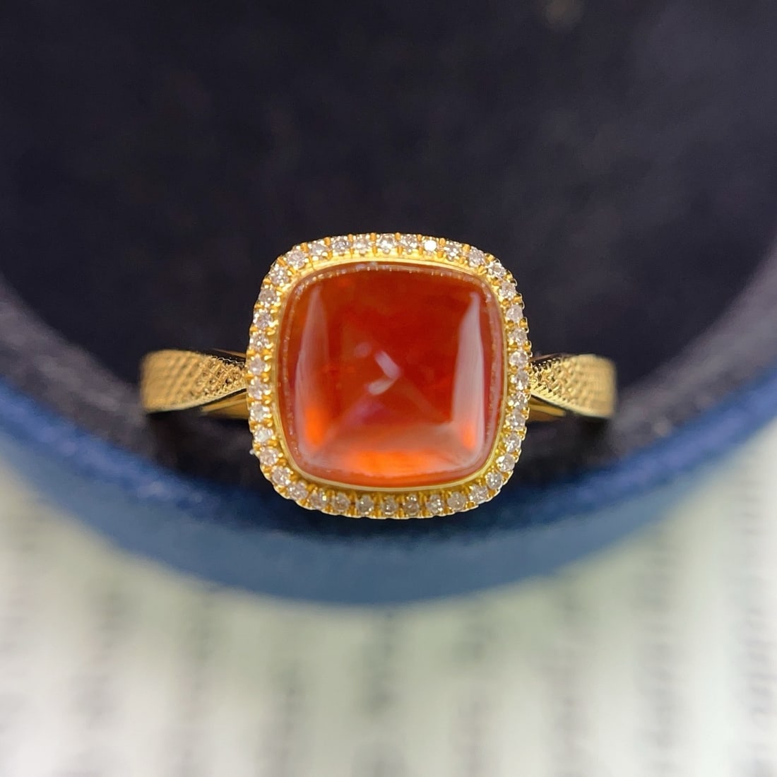 14k Gold 3.60 Ct Natural Spessartine & Diamond Ring: Ref:231196433 // gold content:14k gold // ring size:7. 25us // // main gemstone:spessartine // shape:sugar-loaf // carat weight:3. 60ct // color:orange // treatment:natural // // adjacent gemstone 2
